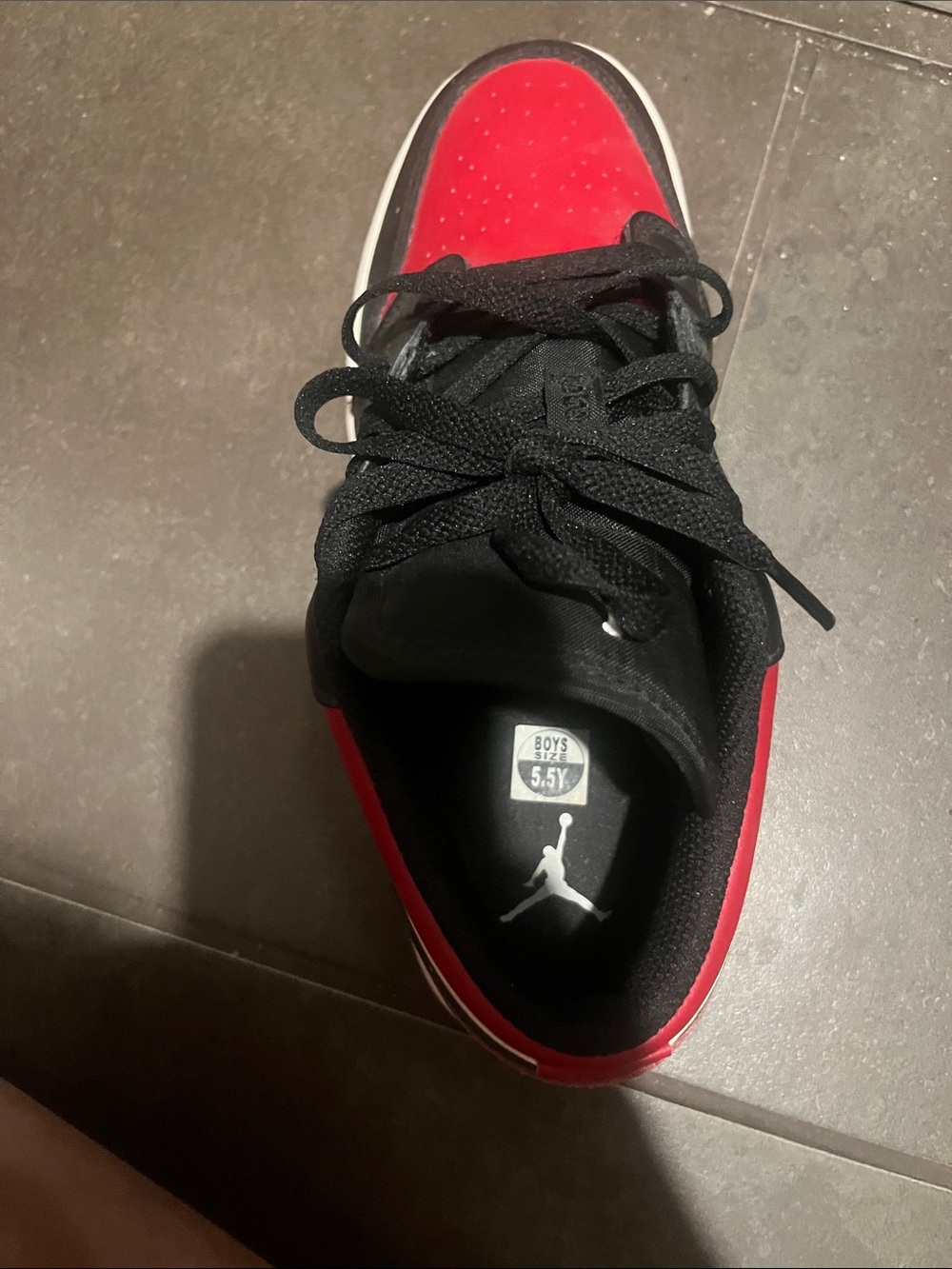 Jordan Low Top Sneaker - Black & Red